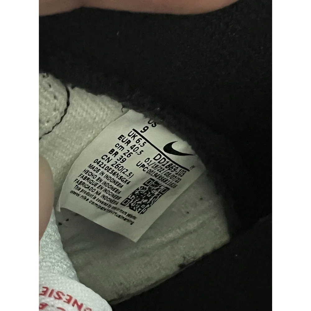 Nike Dunk High Shoes Womens Size 9 Black White Panda Sneaker DD1869-103